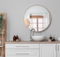 Šiuolaikiški ir išskirtiniai veidrodžiai jūsų vonios kambariui